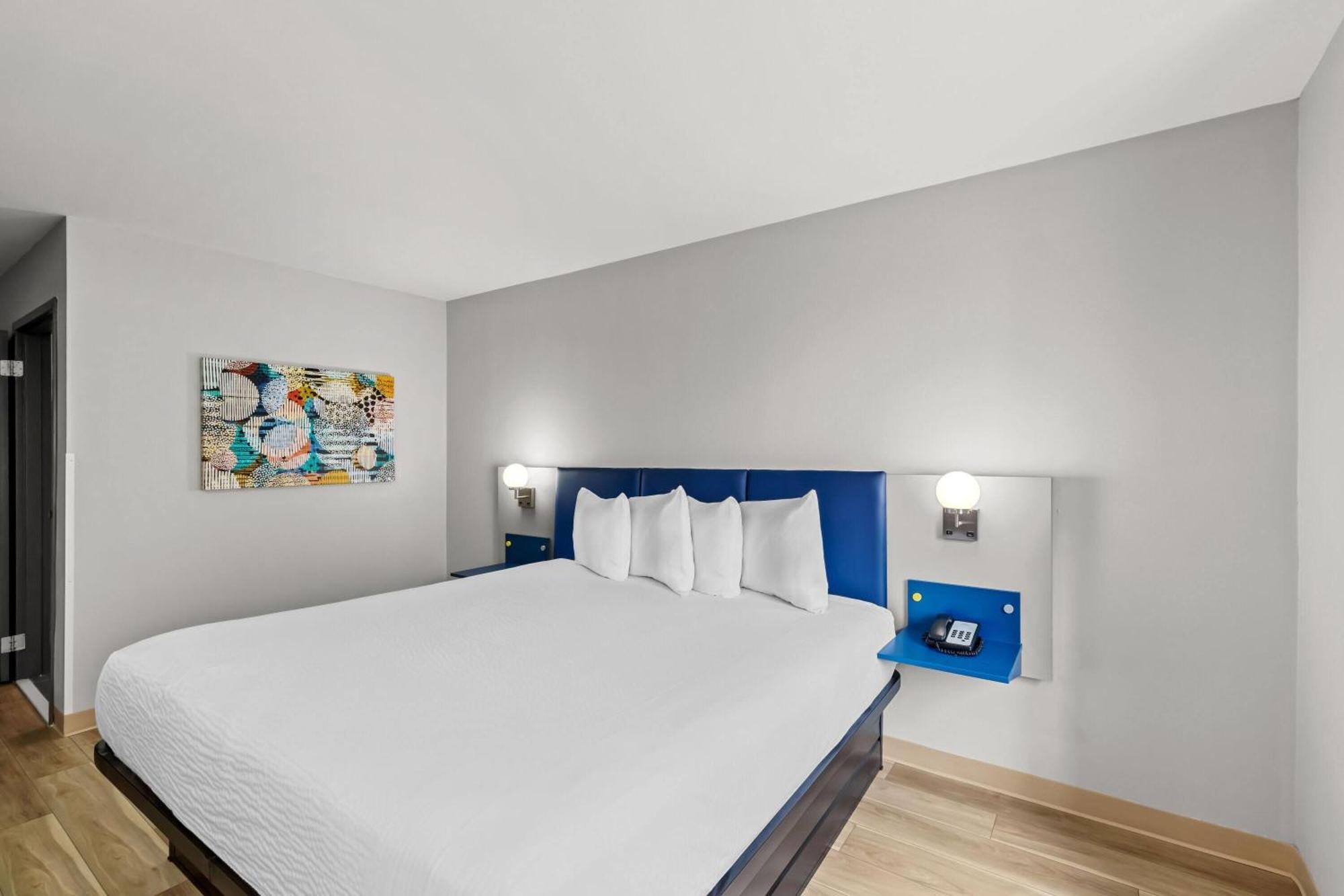 Microtel Inn & Suites By Wyndham Норкросс Экстерьер фото